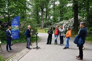 briefing prasowy dotyczący akcji Sprzątnijmy Park Książański 5