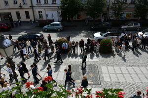 Uczniowie zatańczyli Poloneza