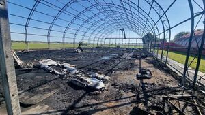 Spłonął hangar na Lotnisku Gminnym w Świebodzicach