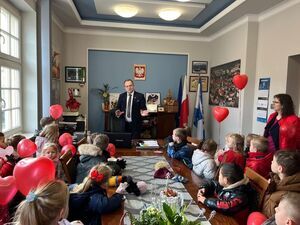 Mali Odkrywcy z wizytą u Burmistrza Miasta