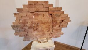 Rzeźby Romana Borowicza w Miejskim Domu Kultury