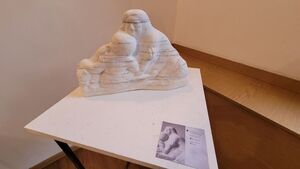 Rzeźby Romana Borowicza w Miejskim Domu Kultury