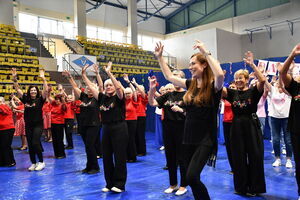 I Przegląd Zespołów Tanecznych Seniorów „Dance Marathon 60+” uroczyście otworzył Senioralia 2025 w Świebodzicach
