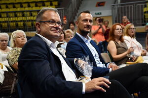 I Przegląd Zespołów Tanecznych Seniorów „Dance Marathon 60+” uroczyście otworzył Senioralia 2025 w Świebodzicach