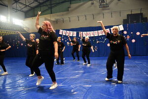 I Przegląd Zespołów Tanecznych Seniorów „Dance Marathon 60+” uroczyście otworzył Senioralia 2025 w Świebodzicach