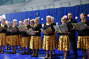 I Przegląd Zespołów Tanecznych Seniorów „Dance Marathon 60+” uroczyście otworzył Senioralia 2025 w Świebodzicach
