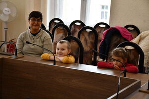 Przedszkolaki z nowym sprzętem sportowym