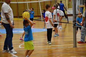 Mini Liga Siatkówki w Świebodzicach – sportowe emocje i młodzieńcza energia!