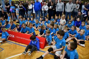 Mini Liga Siatkówki w Świebodzicach – sportowe emocje i młodzieńcza energia!