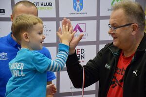 Mini Liga Siatkówki w Świebodzicach – sportowe emocje i młodzieńcza energia!