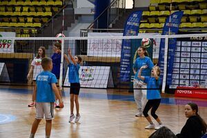 Mini Liga Siatkówki w Świebodzicach – sportowe emocje i młodzieńcza energia!