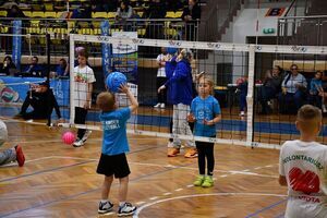 Mini Liga Siatkówki w Świebodzicach – sportowe emocje i młodzieńcza energia!