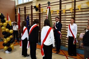 Nowy rozdział czas zacząć: Pożegnanie maturzystów w świebodzickim LO