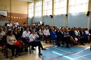 Nowy rozdział czas zacząć: Pożegnanie maturzystów w świebodzickim LO