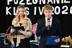 Nowy rozdział czas zacząć: Pożegnanie maturzystów w świebodzickim LO