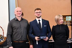 Nowy rozdział czas zacząć: Pożegnanie maturzystów w świebodzickim LO