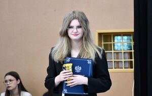 Nowy rozdział czas zacząć: Pożegnanie maturzystów w świebodzickim LO