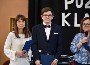 Nowy rozdział czas zacząć: Pożegnanie maturzystów w świebodzickim LO