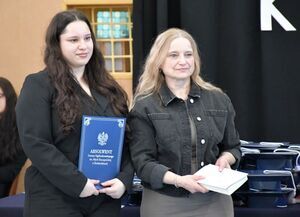 Nowy rozdział czas zacząć: Pożegnanie maturzystów w świebodzickim LO