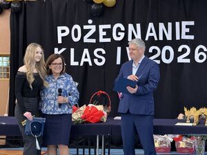 Nowy rozdział czas zacząć: Pożegnanie maturzystów w świebodzickim LO
