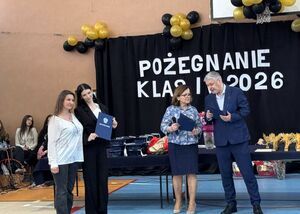 Nowy rozdział czas zacząć: Pożegnanie maturzystów w świebodzickim LO