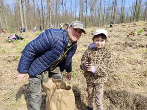 Mieszkańcy i Strażnicy Ochrony Przyrody posadzili 1000 jodeł