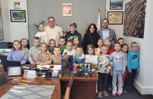 Jagódki z Przedszkola Nr 2 z wizytą u Burmistrza