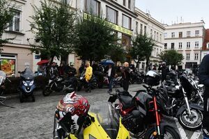 Mimo kapryśnej pogody – motocykliści nie zawiedli! XIV Zlot Motocykli w Świebodzicach  