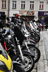 Mimo kapryśnej pogody – motocykliści nie zawiedli! XIV Zlot Motocykli w Świebodzicach  