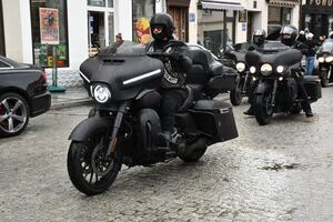 Mimo kapryśnej pogody – motocykliści nie zawiedli! XIV Zlot Motocykli w Świebodzicach  