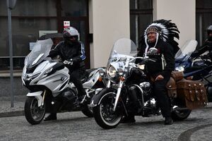 Mimo kapryśnej pogody – motocykliści nie zawiedli! XIV Zlot Motocykli w Świebodzicach  