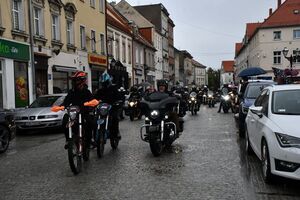 Mimo kapryśnej pogody – motocykliści nie zawiedli! XIV Zlot Motocykli w Świebodzicach  