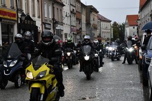 Mimo kapryśnej pogody – motocykliści nie zawiedli! XIV Zlot Motocykli w Świebodzicach  