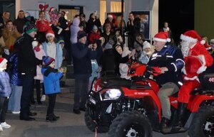 Trzydnik Duży: Z Mikołajem przy choinkach (foto)