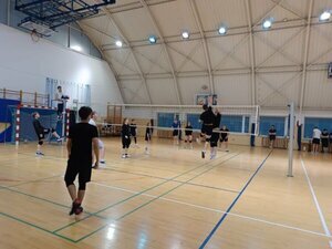 Sportowy weekend siatkarzy i pingpongist&oacute;w