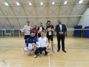 Sportowy weekend siatkarzy i pingpongist&oacute;w