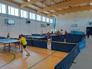Sportowy weekend siatkarzy i pingpongist&oacute;w