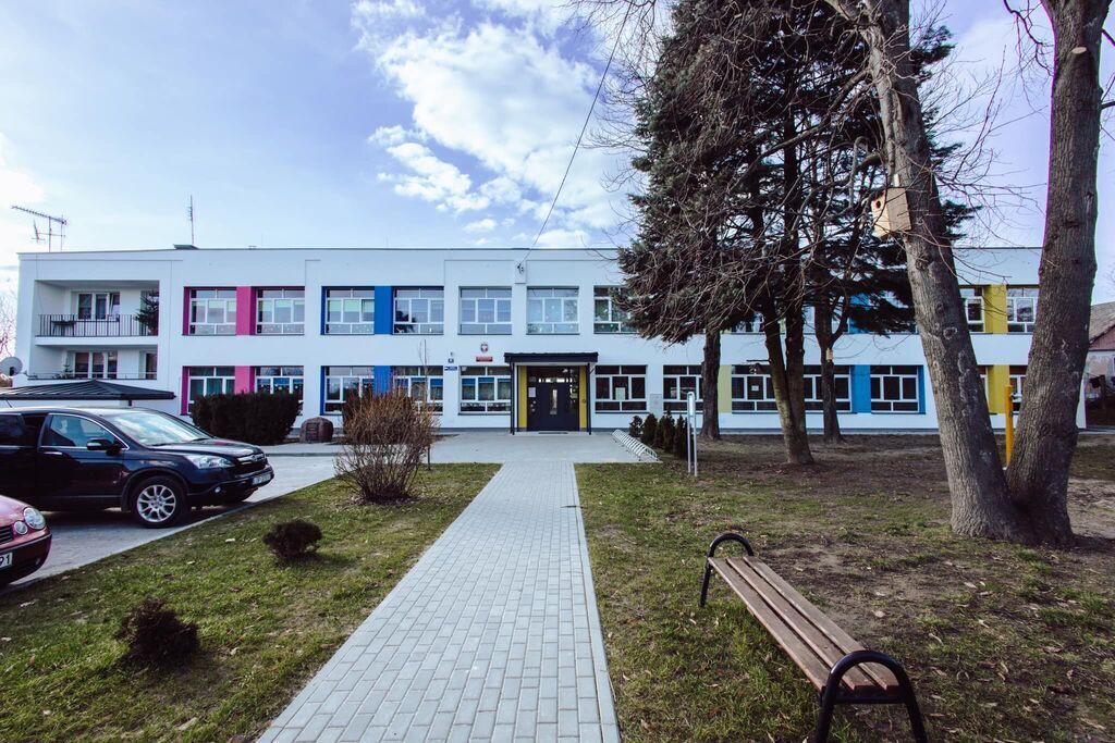 Modernizacja budynku Szkoły Podstawowej w miejscowości Karmanowice