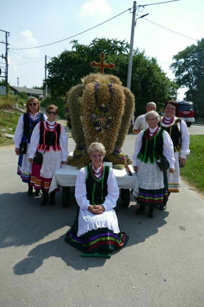 
                                                    Żniwa uroczyście zakończone
                                                