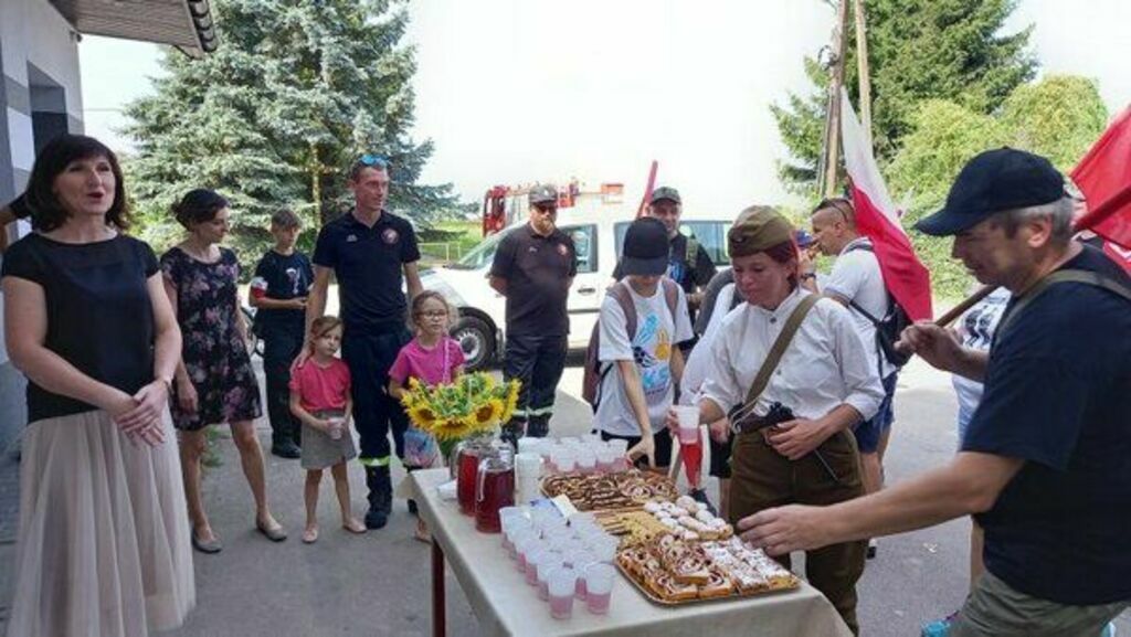 
                                                    W rocznicę bohaterskiej śmierci
                                                