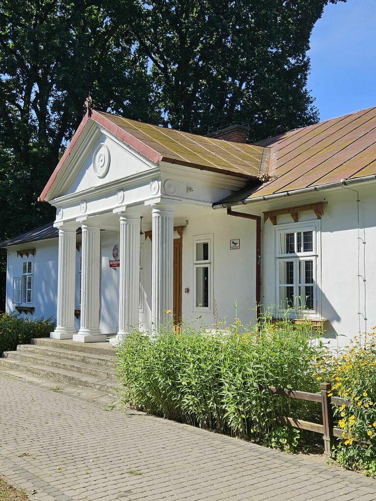 
                                                    Szkoła Podstawowa w Łubkach
                                                