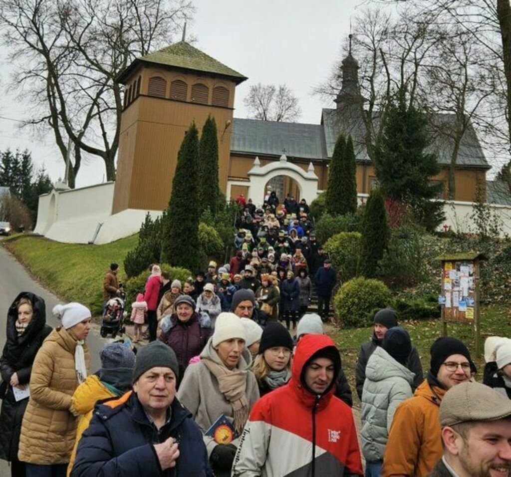 
                                                    Kolędników było wielu
                                                