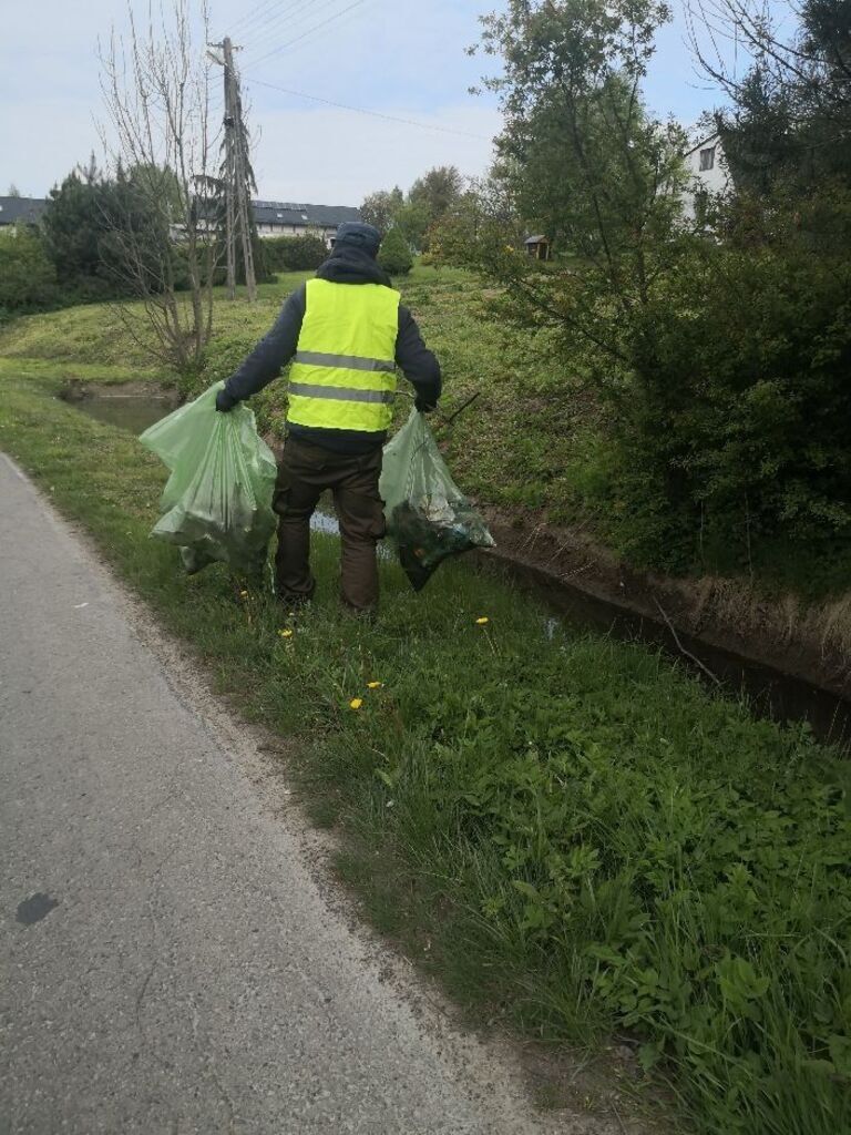 
                                                    Wspólne sprzątanie cz. II
                                                