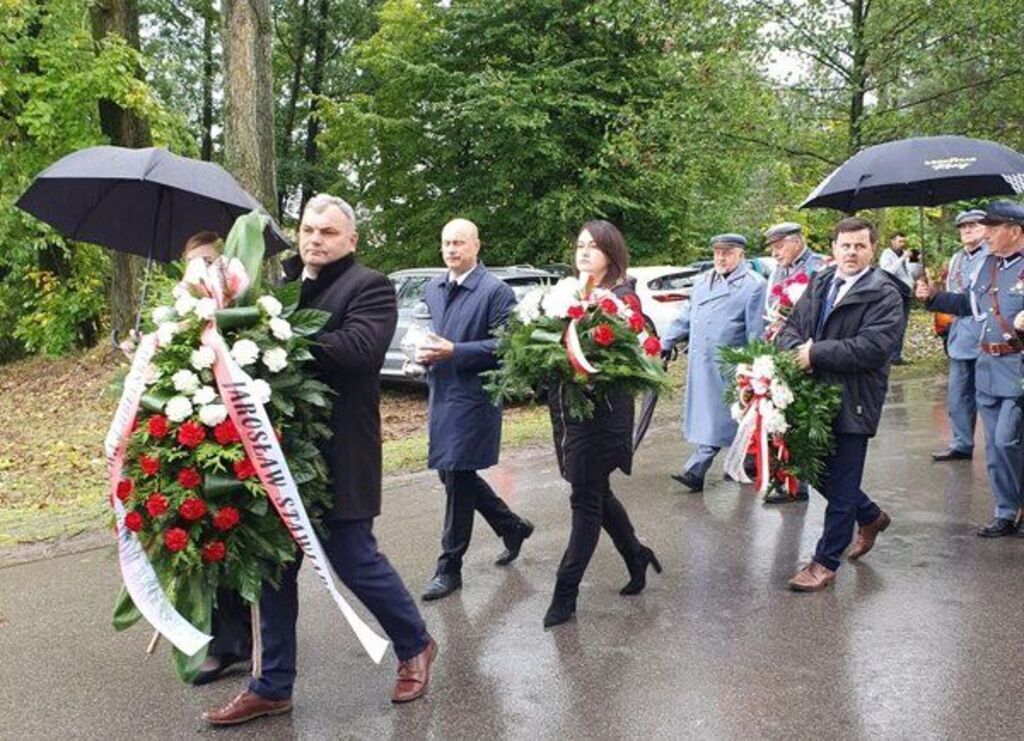 
                                                    Rocznica masowego mordu w Szczuczkach
                                                