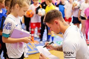 Patryk Klimala z wizytą w SP Żarów