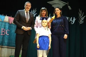 Pasowanie pierwszoklasistów w SP Żarów