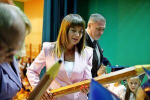 Pasowanie pierwszoklasistów w SP Żarów