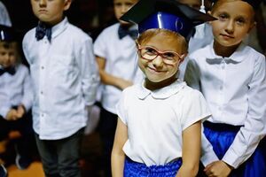Pasowanie pierwszoklasistów w SP Żarów