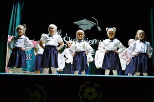 Pasowanie pierwszoklasistów w SP Żarów