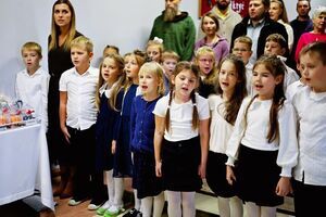Ślubowanie i pasowanie na ucznia w SP Zastruże